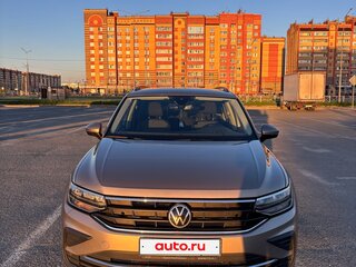 2021 Volkswagen Tiguan II Рестайлинг, коричневый, 2540000 рублей, вид 2