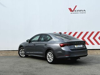 2020 Skoda Octavia IV (A8), серый, 1920000 рублей, вид 4