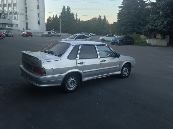 2011 Lada (ВАЗ) 2115, серебристый, 210000 рублей - вид 3