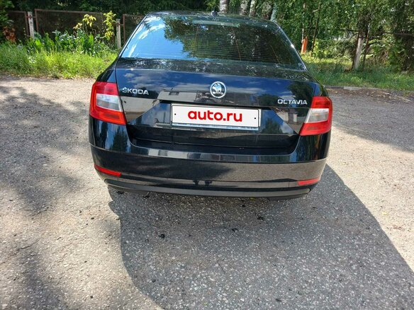2019 Skoda Octavia III (A7) Рестайлинг, чёрный, 1690000 рублей - вид 2