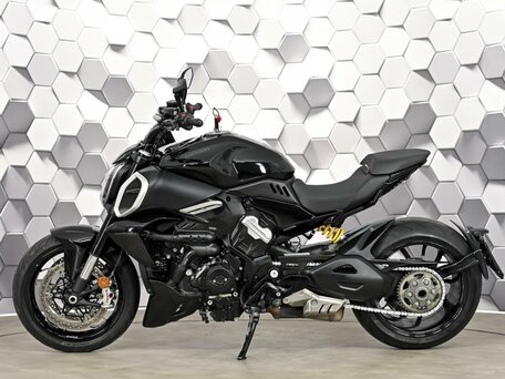 2023 Ducati Diavel V4, чёрный, 2450000 рублей, вид 4