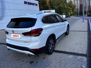 2020 BMW X1 20i xDrive II (F48) Рестайлинг, белый, 3090000 рублей, вид 5