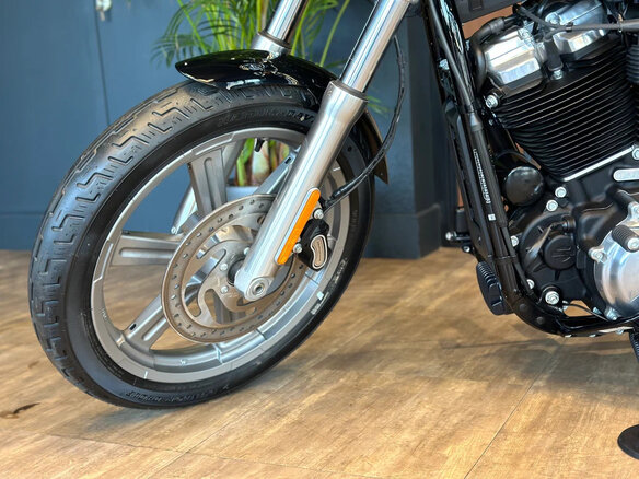 2024 Harley-Davidson Softail Standard, чёрный, 1990000 рублей - вид 15