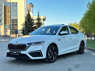 2022 Skoda Octavia IV (A8), белый, 2330000 рублей, вид 3