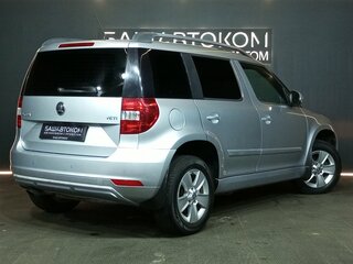 2014 Skoda Yeti I Рестайлинг, серебристый, 1130000 рублей, вид 4