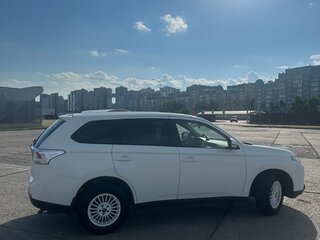 2013 Mitsubishi Outlander III, белый, 1200000 рублей, вид 5