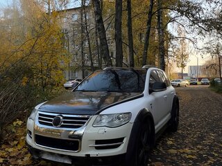 2008 Volkswagen Touareg I Рестайлинг, белый, 900000 рублей, вид 5