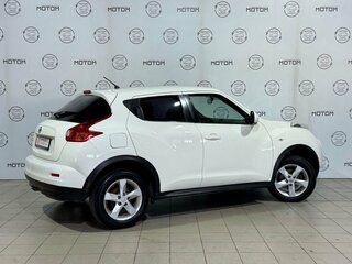 2013 Nissan Juke I, белый, 845000 рублей, вид 4