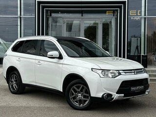 2014 Mitsubishi Outlander III, белый, 1130000 рублей, вид 3