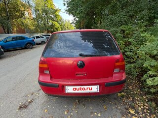 2002 Volkswagen Golf IV, красный, 220000 рублей, вид 4