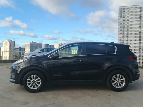 2020 Kia Sportage IV Рестайлинг, чёрный, 2045000 рублей, вид 5