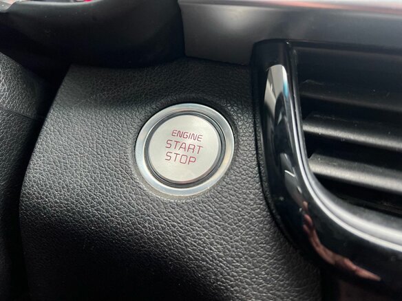 2018 Kia Optima IV Рестайлинг, белый, 1579000 рублей - вид 12