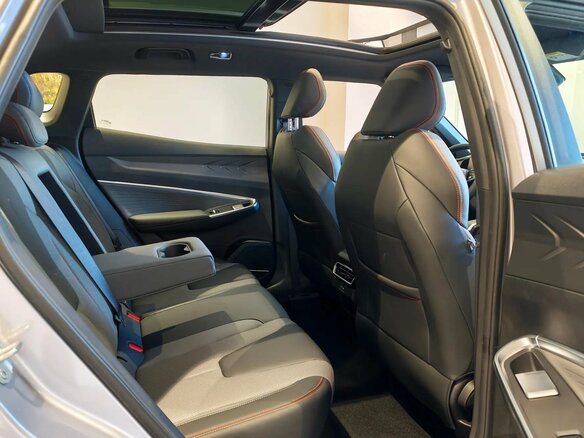 2026 Geely Cityray, серебристый, 3204990 рублей - вид 7