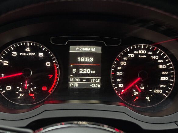 2011 Audi Q3 I (8U), чёрный, 1400000 рублей - вид 13