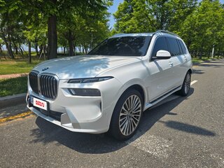 2023 BMW X7 40d I (G07) Рестайлинг, белый, 11150000 рублей, вид 1