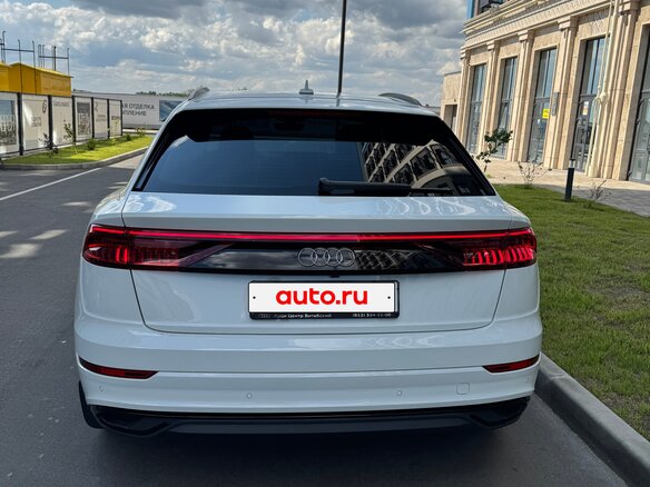 2019 Audi Q8 45 TDI I (4M), белый, 6850000 рублей - вид 2