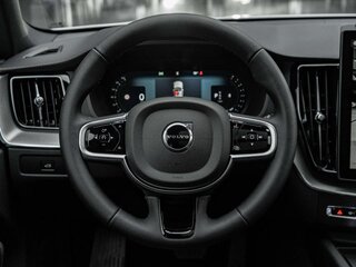 2026 Volvo XC60 II Рестайлинг 2, белый, 9950000 рублей, вид 3