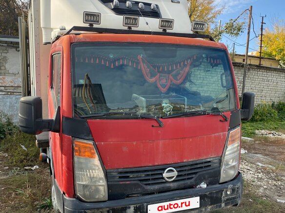 2010 Nissan Cabstar, красный, 740000 рублей - вид 2