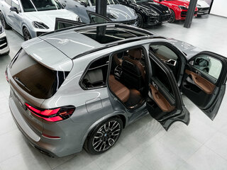 2025 BMW X5 40d IV (G05/G18) Рестайлинг, серый, 18100000 рублей, вид 5