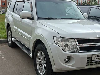 2013 Mitsubishi Pajero IV Рестайлинг 1, белый, 1970000 рублей, вид 3