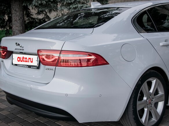 2016 Jaguar XE EcoBoost I, белый, 1800000 рублей - вид 17