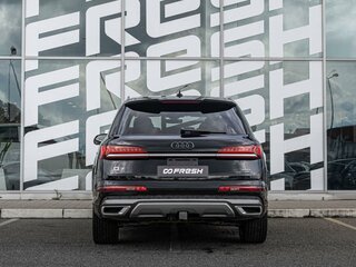 2019 Audi Q7 55 TFSI II (4M) Рестайлинг, чёрный, 4545000 рублей, вид 4
