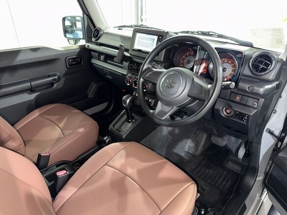 2023 Suzuki Jimny Sierra IV, серебристый, 1576911 рублей - вид 10
