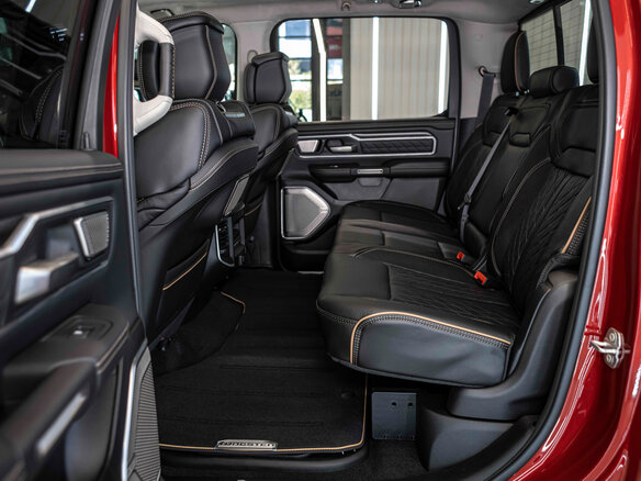 2026 Ram 1500 Crew Cab V Рестайлинг, красный, 10490000 рублей - вид 18