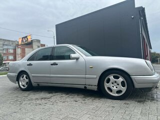 1998 Mercedes-Benz E-Класс 240 II (W210, S210), серебристый, 250000 рублей, вид 5