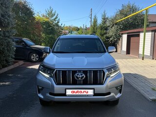 2019 Toyota Land Cruiser Prado 150 Series Рестайлинг 2, серебристый, 4850000 рублей, вид 2