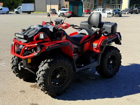 2017 BRP Can-Am Outlander X MR 1000R, красный, 1400000 рублей, вид 2