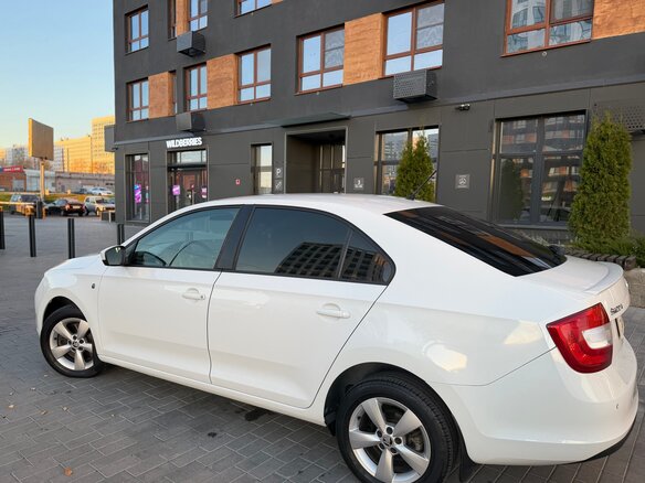 2014 Skoda Rapid I, белый, 890000 рублей - вид 3