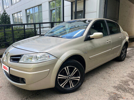 2008 Renault Megane II Рестайлинг, бежевый, 595000 рублей, вид 3