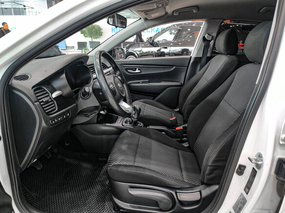 2020 Kia Rio IV, белый, 1220000 рублей - вид 15