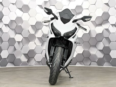 2023 Honda CBR 650R, белый, 939000 рублей, вид 5