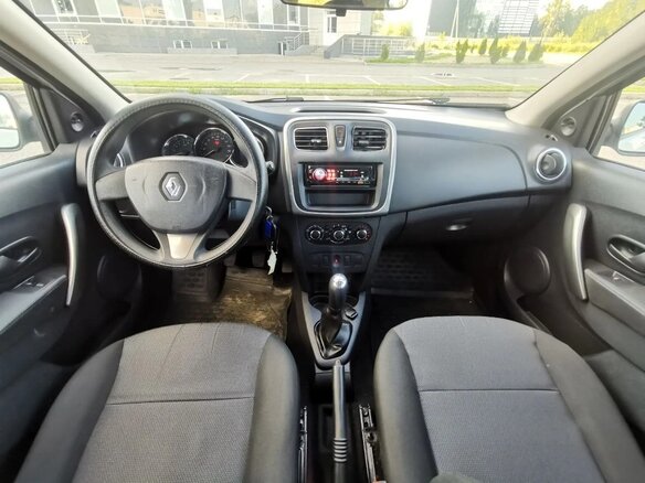 2017 Renault Logan II, белый, 580000 рублей - вид 12