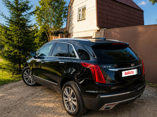 2020 Cadillac XT5 I Рестайлинг, синий, 3100000 рублей, вид 4