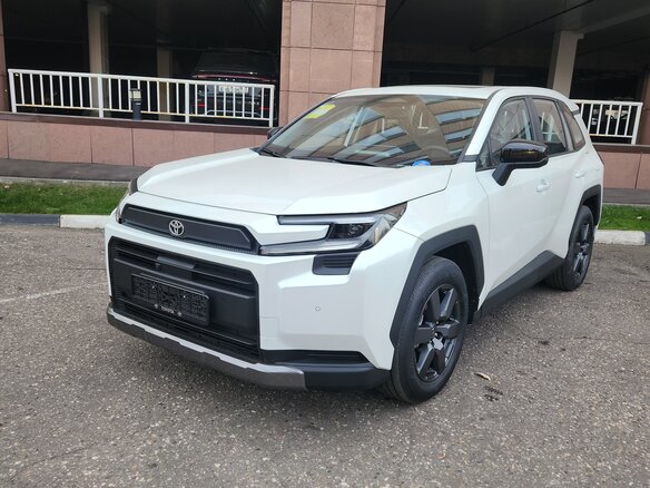 2026 Toyota RAV4 V (XA50), белый, 4350000 рублей