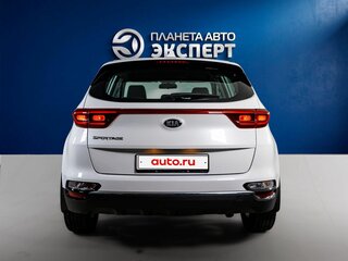 2019 Kia Sportage IV Рестайлинг, белый, 1650000 рублей, вид 5