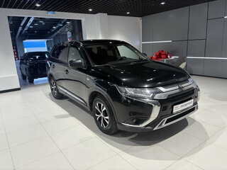 2019 Mitsubishi Outlander III Рестайлинг 3, чёрный, 1758000 рублей, вид 5