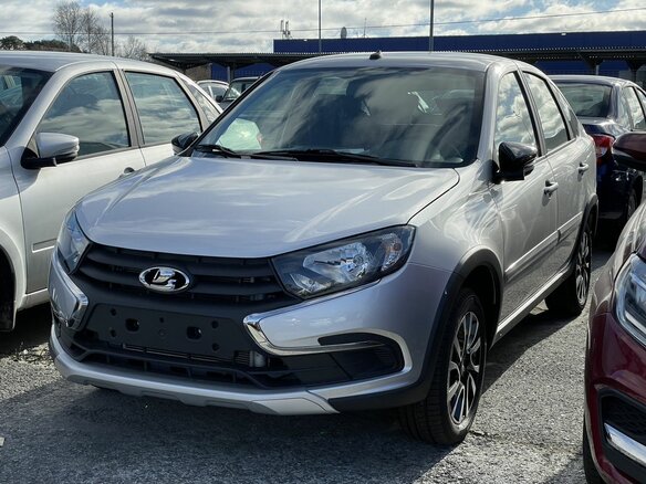 2026 Lada (ВАЗ) Granta Active Cross I Рестайлинг, серебристый, 1266000 рублей