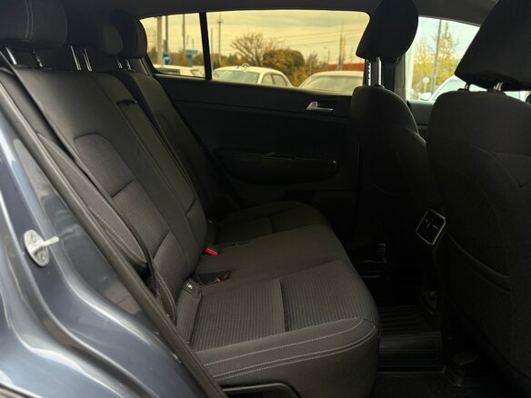 2018 Kia Sportage IV, синий, 1950000 рублей - вид 17