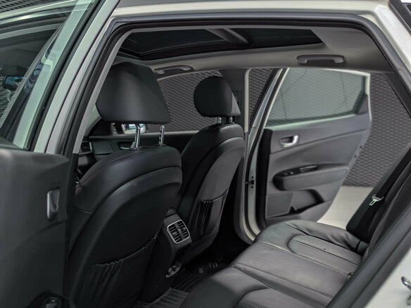2019 Kia Optima IV Рестайлинг, белый, 1980000 рублей - вид 32
