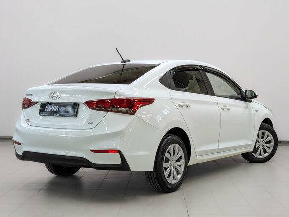 2019 Hyundai Solaris II, белый, 1502000 рублей - вид 5