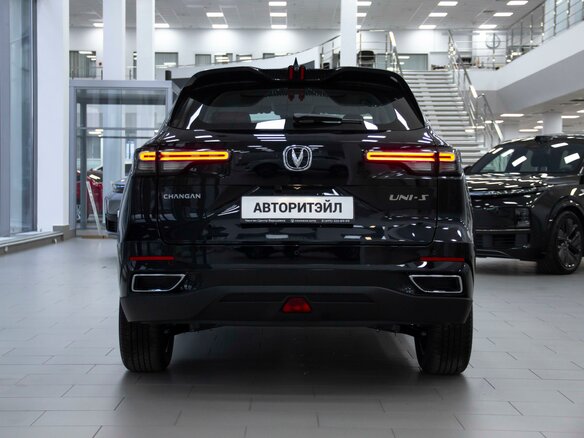 2025 Changan UNI-S I, чёрный, 3179900 рублей - вид 2