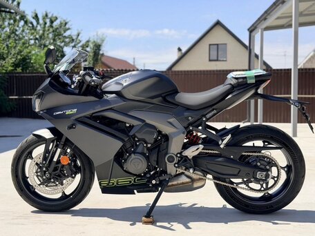 2025 Triumph Daytona 660, чёрный, 980000 рублей, вид 4