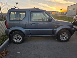 2008 Suzuki Jimny III Рестайлинг 1, серебристый, 1150000 рублей, вид 3