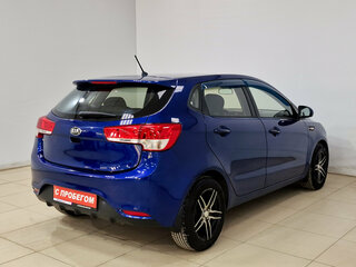 2015 Kia Rio 6-speed III, синий, 895000 рублей, вид 4
