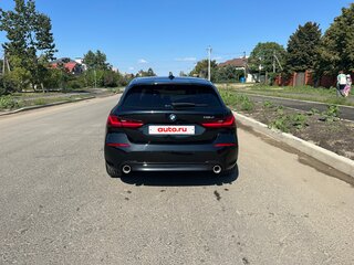 2020 BMW 1 серии 118d III (F40), чёрный, 3470000 рублей, вид 4