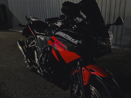 2011 Honda CBR 250R, красный, 300000 рублей, вид 4